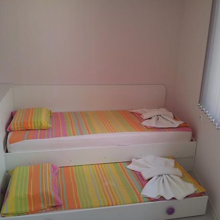 Apartment Zlatina Pomorie Habitación foto