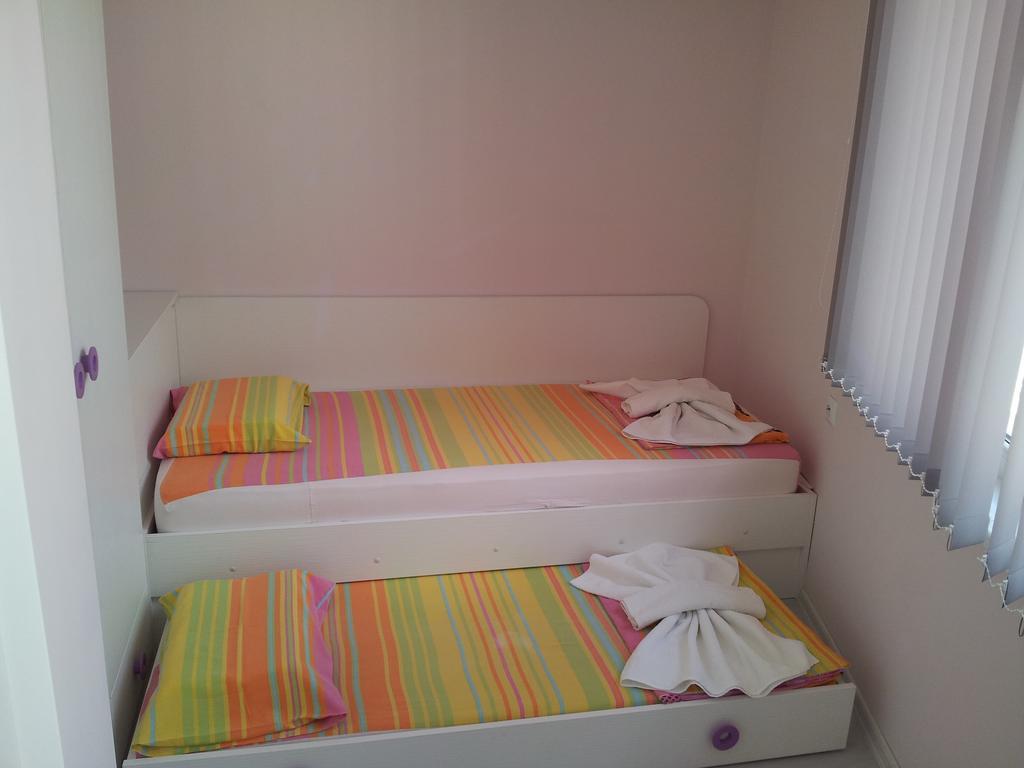 Apartment Zlatina Pomorie Habitación foto